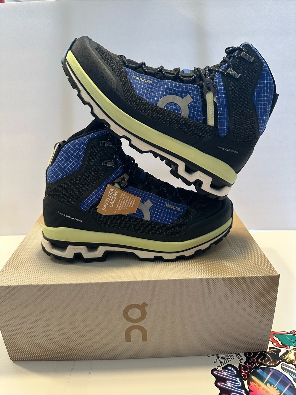 ON CLOUDALPINE WATERPROOF  SIZE 7.0 MEN NEW IN BOX  HIKING BOOT